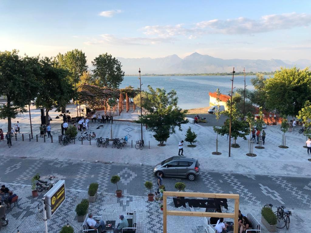 Široka Hotel Shkodra Lake מראה חיצוני תמונה
