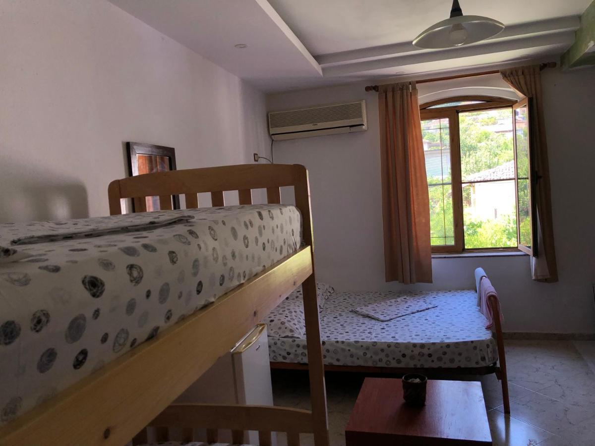 Široka Hotel Shkodra Lake מראה חיצוני תמונה