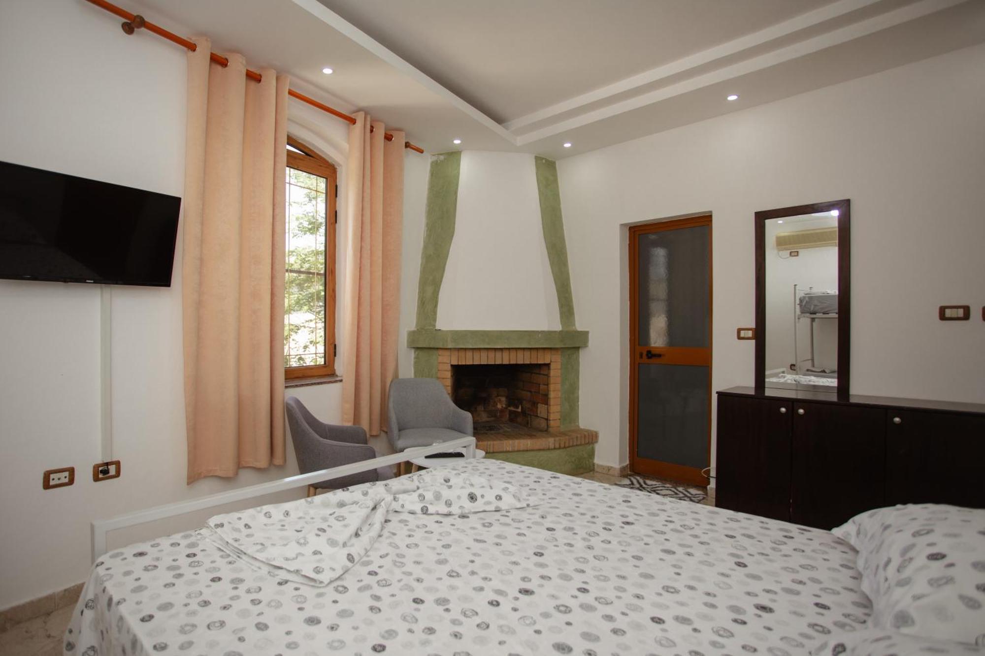 Široka Hotel Shkodra Lake מראה חיצוני תמונה