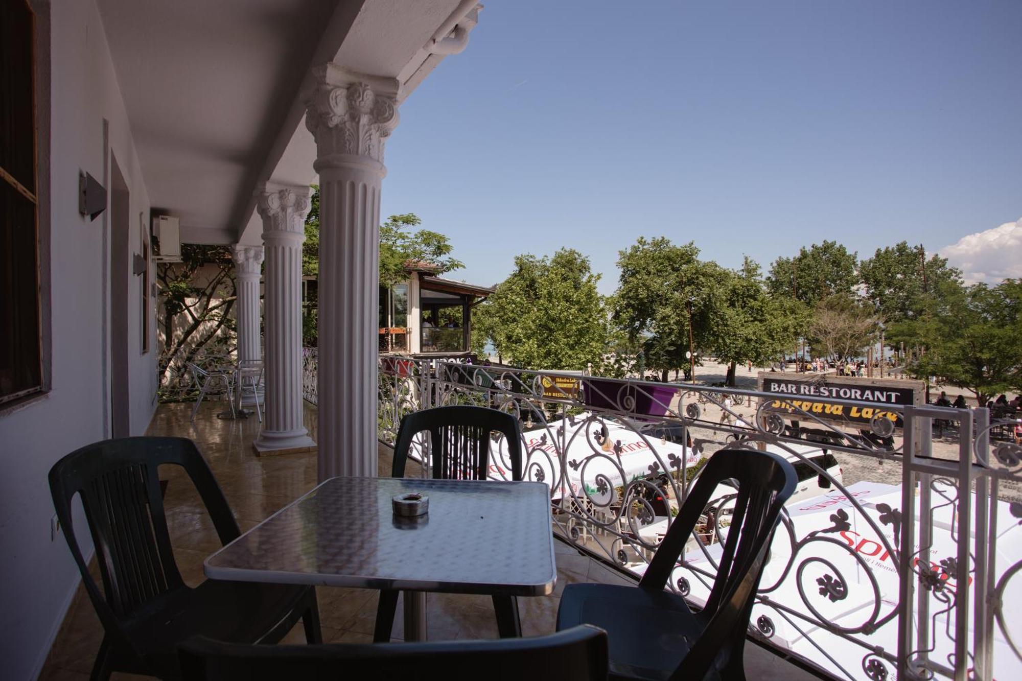 Široka Hotel Shkodra Lake מראה חיצוני תמונה