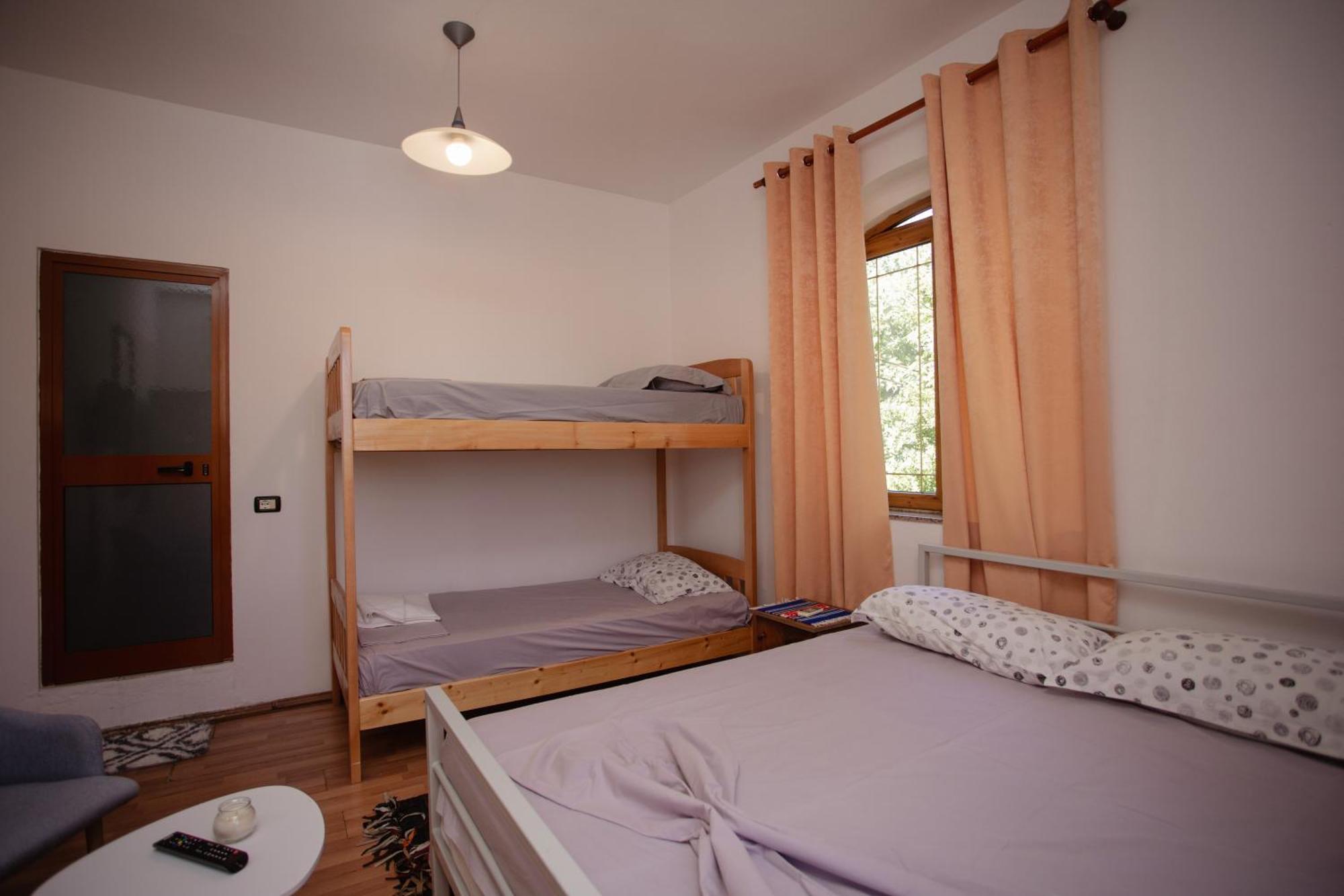 Široka Hotel Shkodra Lake מראה חיצוני תמונה